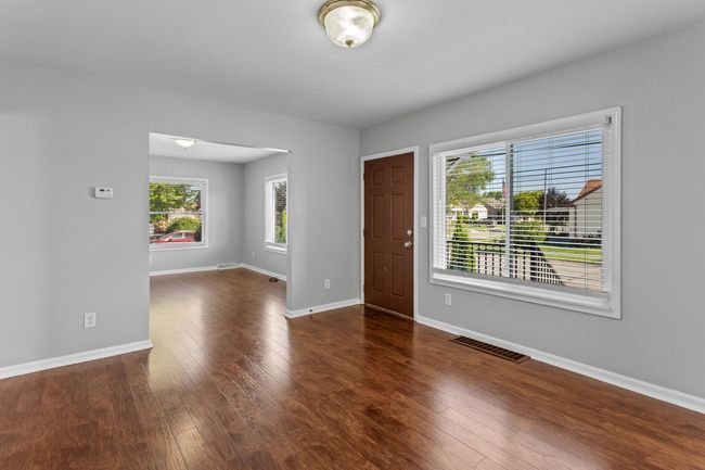 UNIT1-MAIN-LEVEL - 4205 18 Th St, Home with 2 bedrooms, 1 bathrooms and null parking in Wyandotte MI | Image 4