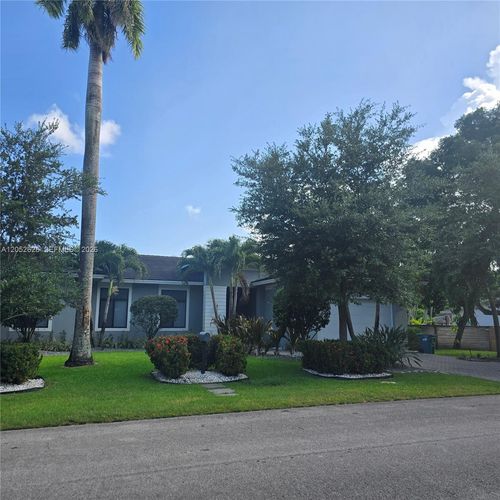 --9340 Sw 177th St, Palmetto Bay, FL, 33157-5743 | Card Image