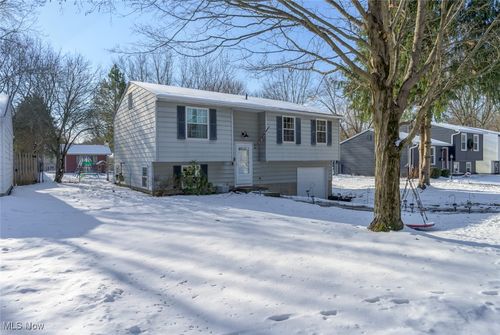 1302 Carol Dr, Kent, OH, 44240-1603 | Card Image