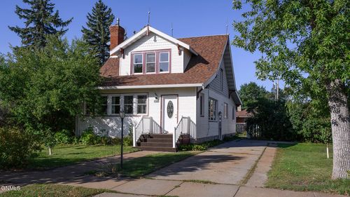 417 Central Ave N, Hazen, ND, 58545-4311 | Card Image