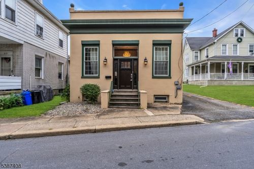 933 Lee Ave, Phillipsburg, NJ, 08865-4239 | Card Image