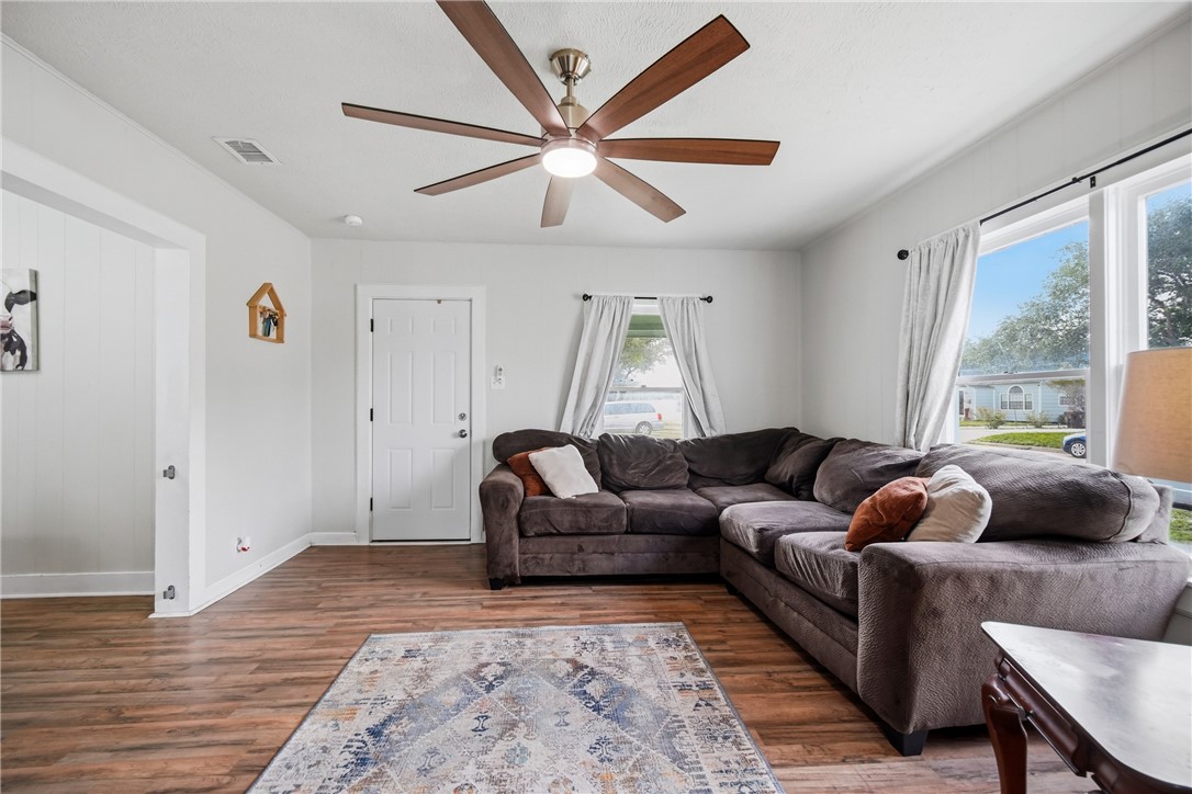 Residential in Kingsville 5