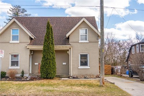 b-3 Lloyd St, Brantford, ON, N3S3E3 | Card Image