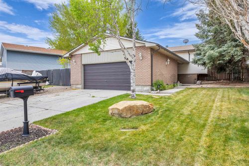 212 Taylor St, Rock Springs, WY, 82901-4921 | Card Image