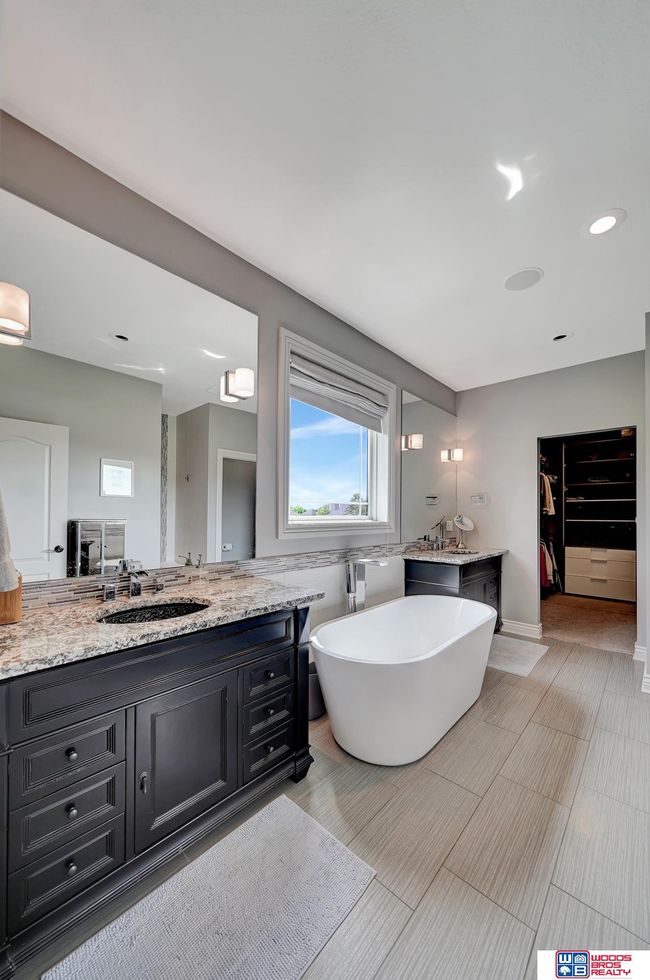 2020 Ridgeline Dr, House other with 5 bedrooms, 4 bathrooms and 3 parking in Lincoln NE | Image 24