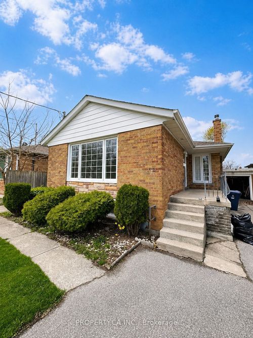 34 Wexford Boulevard, Scarborough, ON, M1R1L1 | Card Image