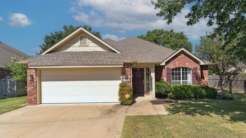 9908 N 117th East Ave, Owasso, OK, 74055-4386 | Card Image
