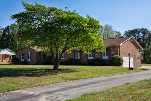 1521 N Nc 87 Highway, Elon, NC, 27244 | Card Image
