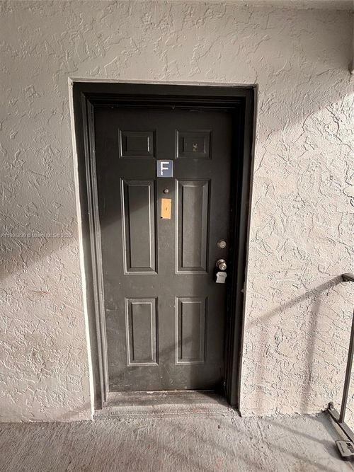 apt-f-1140 Lake Victoria Dr, West Palm Beach, FL, 33411-9308 | Card Image