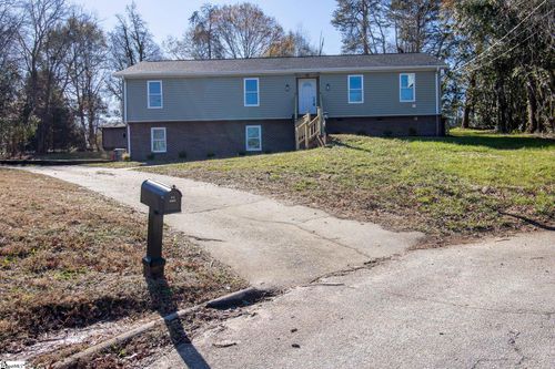 19 Velma Dr, Taylors, SC, 29687-4420 | Card Image