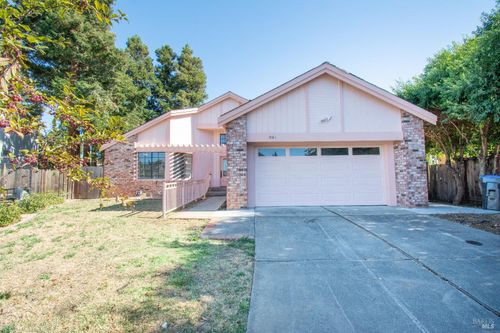 941 Hickory Ct, Fairfield, CA, 94533-7001 | Card Image