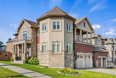 88 Mancini Cres, House other with 4 bedrooms, 3 bathrooms and 4 parking in Richmond Hill ON | Image 2