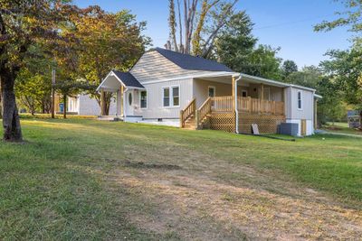 247 1st Ave N, House other with 3 bedrooms, 2 bathrooms and 1 parking in Baxter TN | Image 1