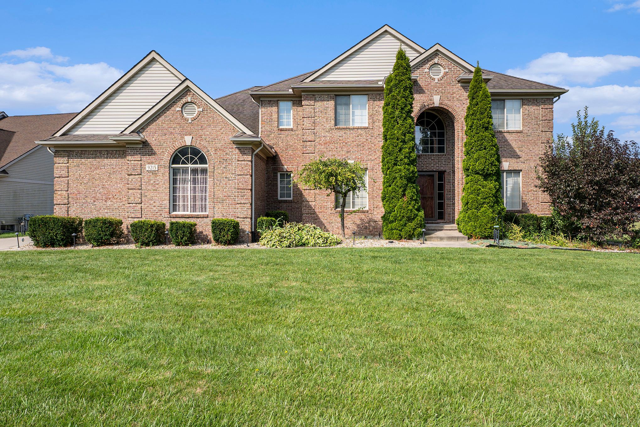 Village Woods Ct, Grand Blanc, MI 48439