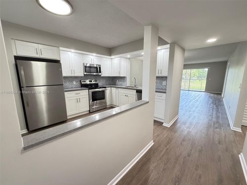 apt-208e-901 Sw 128th Ave, Pembroke Pines, FL, 33027-4023 | Card Image