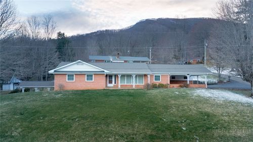 119 Forest Hill Dr, West Jefferson, NC, 28694-8103 | Card Image