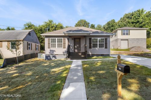 1205 Adcock Ave, Knoxville, TN, 37921-1804 | Card Image