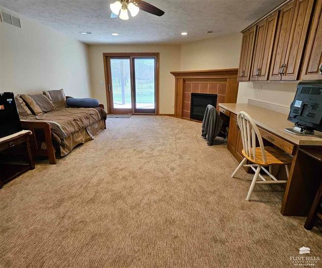 1605 Parkplace Court, House other with 3 bedrooms, 3 bathrooms and null parking in Abilene KS | Image 27