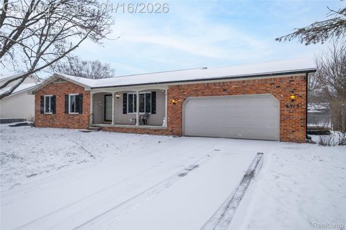 6315 Mckenzie Dr, Flint, MI, 48507-3843 | Card Image