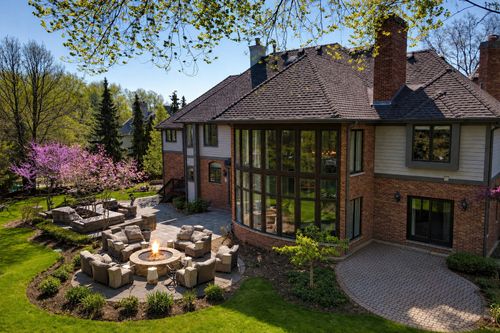599 Chateaux Bourne Dr, Barrington, IL, 60010-6312 | Card Image