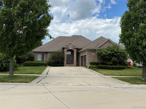 21683 Trevor Ct, Macomb, MI, 48044-2282 | Card Image