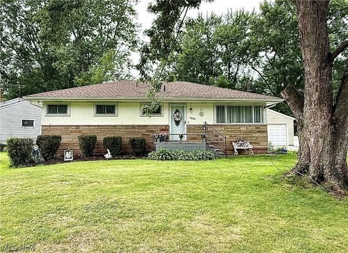 4385 Stoneybrook Dr Se, Warren, OH, 44484-2235 | Card Image