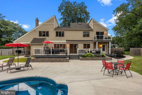 963 Hunt Dr, Yardley, PA, 19067-4245 | Card Image