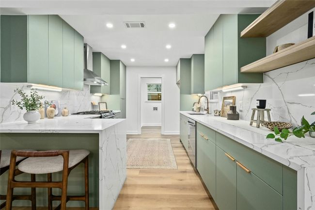 2114 Vanderbilt Ln, House other with 5 bedrooms, 3 bathrooms and 6 parking in Austin TX | Image 13