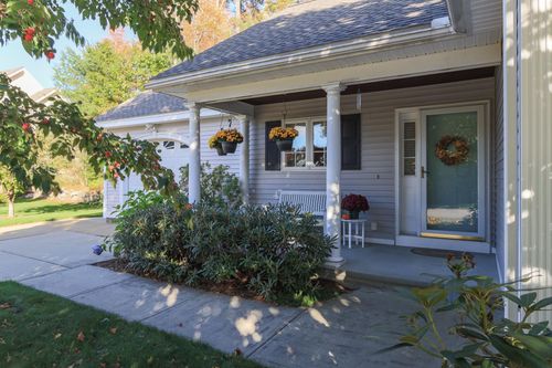 5 Holly Cir, Bow, NH, 03304-3732 | Card Image