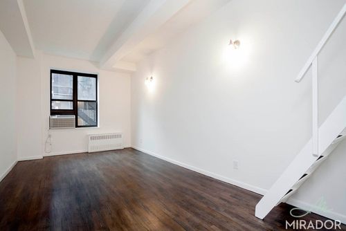 9g-43 W 16th St, New York, NY, 10011-6360 | Card Image