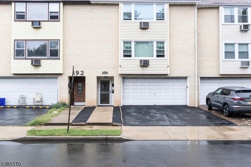 190 Park St, East Orange, NJ, 07017-1116 | Card Image