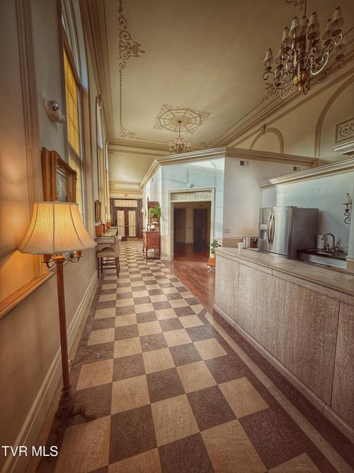 113 S Main Ave, Erwin, TN, 37650-1237 | Card Image