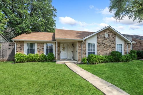 112 Rustic Ridge Dr, Garland, TX, 75040-3594 | Card Image