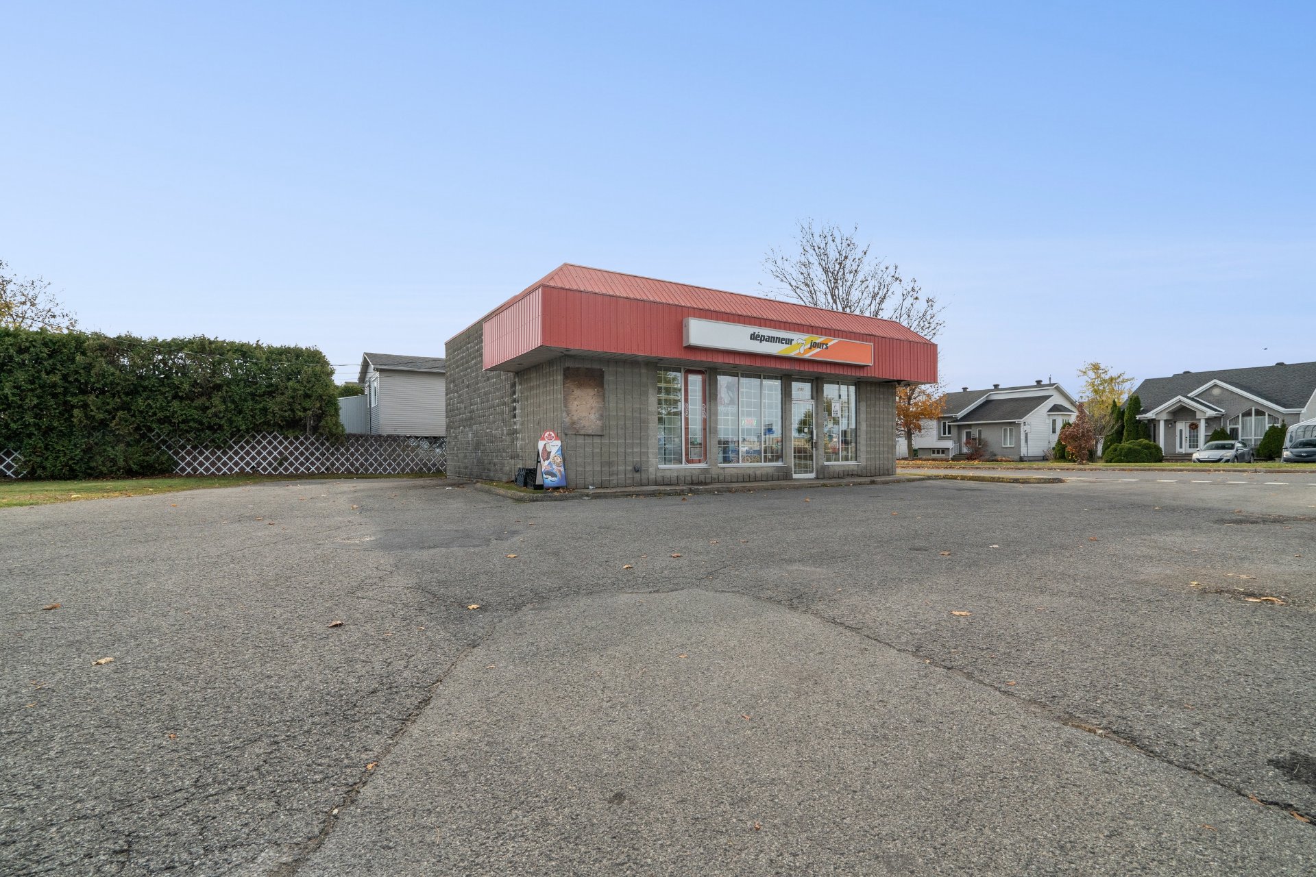 Commercial Sale in Saint-Eustache 2
