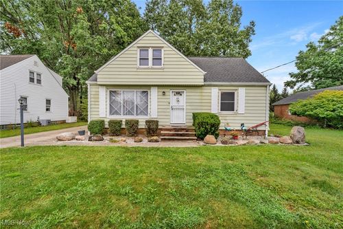 631 Trebisky Rd, Cleveland, OH, 44143-2817 | Card Image