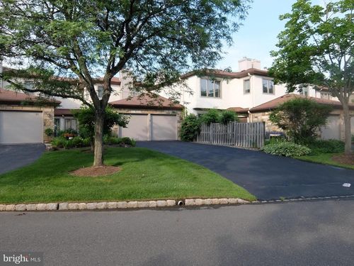 27 Woodmont Dr, LAWRENCEVILLE, NJ, 08648-2116 | Card Image