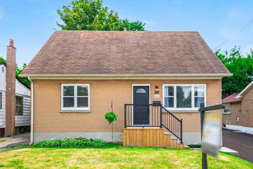 241 Marquette Ave, Oshawa, ON, L1J1W3 | Card Image