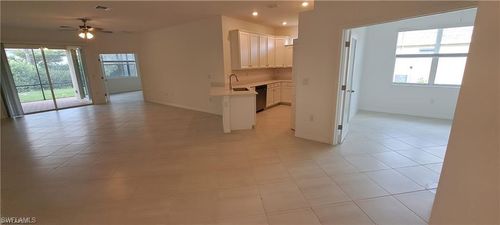 2092 Wellington St, Naples, FL, 34120-5332 | Card Image