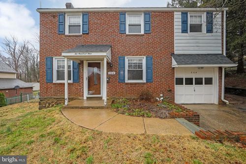 204 Greenbriar Ln, HAVERTOWN, PA, 19083-2836 | Card Image