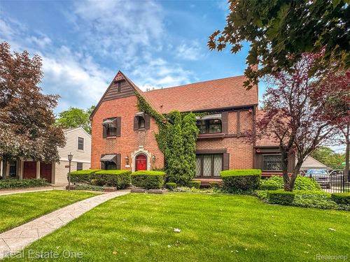 26044 York Rd, Huntington Woods, MI, 48070-1311 | Card Image