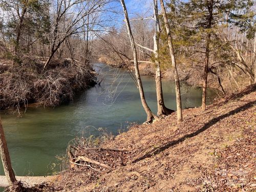 28-999 River Crest Pkwy, Rutherfordton, NC, 28139-9198 | Card Image