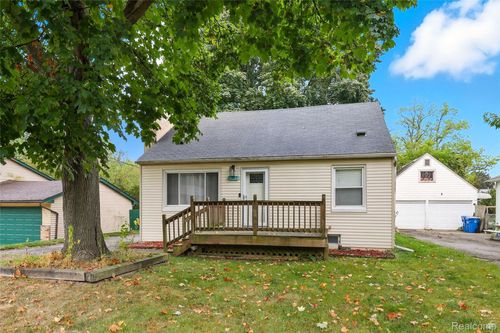 1797 Manse Rd, Waterford, MI, 48328-1628 | Card Image
