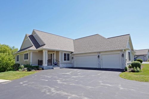 2914 W Villa Drive, Franklin, WI, 53132 | Card Image