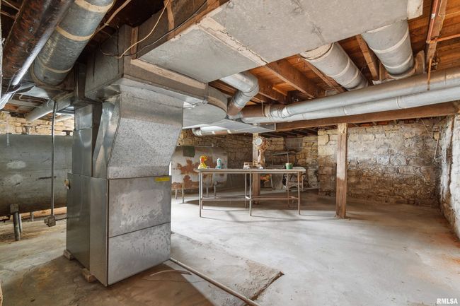 404 6 Th Ave, House other with 4 bedrooms, 2 bathrooms and null parking in Clarence IA | Image 37