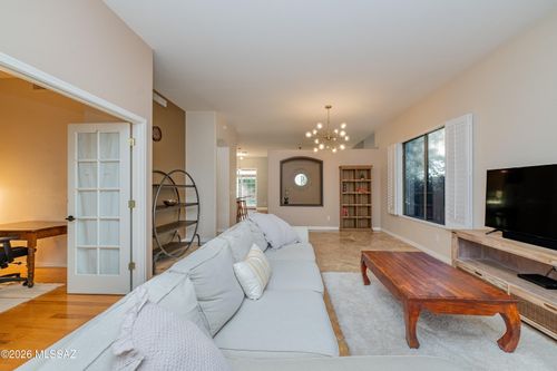 241 W Carlynn Cliff Pl, Oro Valley, AZ, 85755-5711 | Card Image