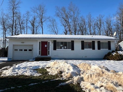 429 Brody Dr, Utica, NY, 13502-2147 | Card Image