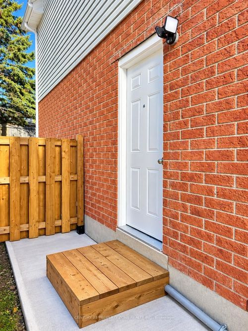 144 Rickson Ave, Guelph, ON, N1G4Y3 | Card Image