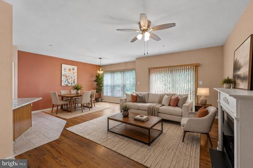 81 Chadwick Cir, NORRISTOWN, PA, 19403-4560 | Card Image