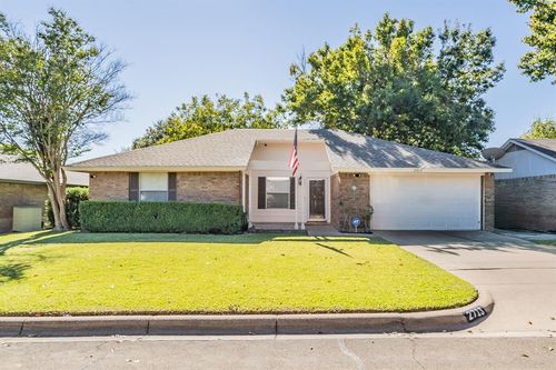 2713 Ridge Road N, Fort Worth, TX, 76133 | Card Image