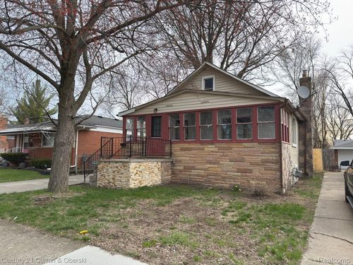 8644 Nightingale St, Dearborn Heights, MI, 48127-1205 | Card Image